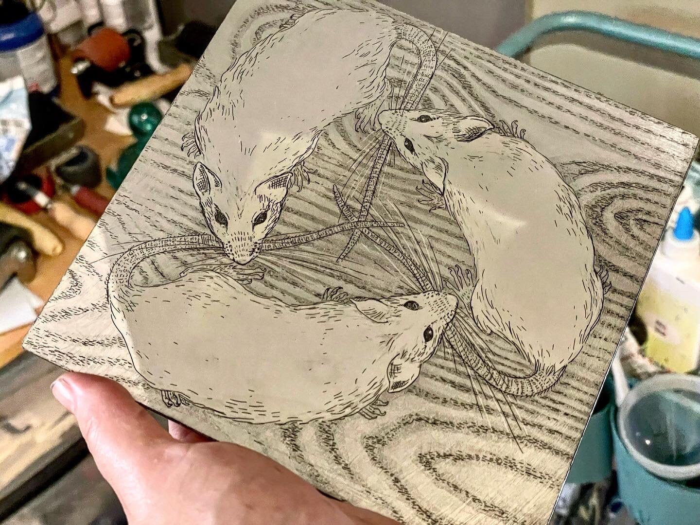 Three blind mice etching